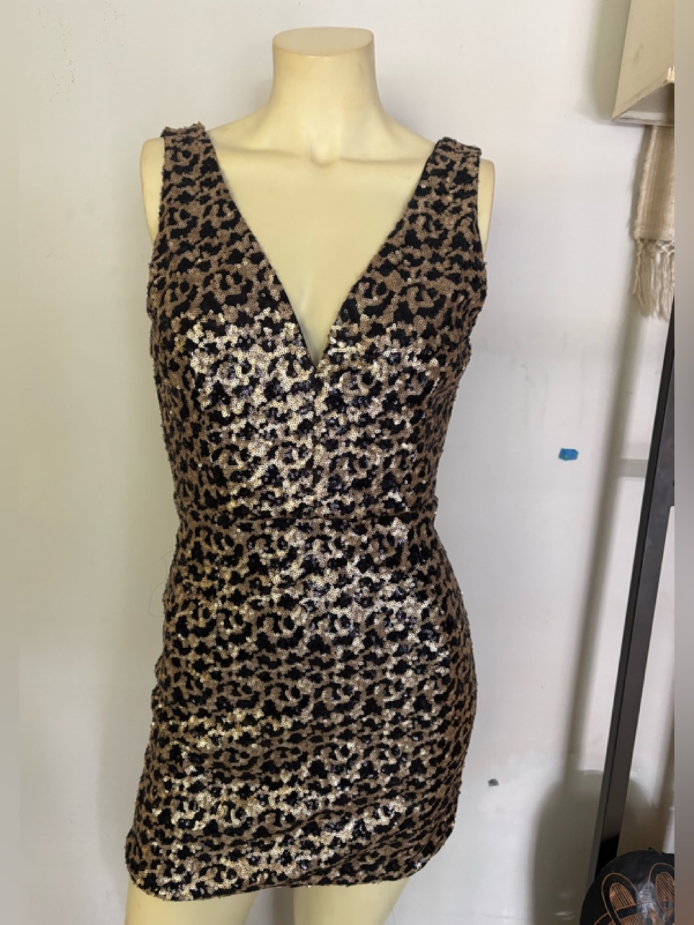 Zinga Sequin Leopard V-Neck Mini Dress - Black & Gold Size Medium